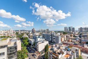 Apartamento à venda com 90m², 3 dormitórios, 1 suíte, 2 vagas no bairro Menino Deus em Porto Alegre - Foto 28