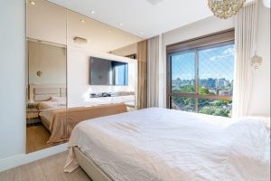 Apartamento à venda com 90m², 3 dormitórios, 1 suíte, 2 vagas no bairro Menino Deus em Porto Alegre - Foto 22