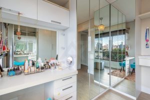 Apartamento à venda com 90m², 3 dormitórios, 1 suíte, 2 vagas no bairro Menino Deus em Porto Alegre - Foto 26