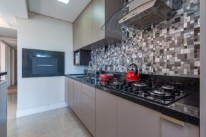 Apartamento à venda com 90m², 3 dormitórios, 1 suíte, 2 vagas no bairro Menino Deus em Porto Alegre - Foto 13