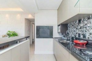 Apartamento à venda com 90m², 3 dormitórios, 1 suíte, 2 vagas no bairro Menino Deus em Porto Alegre - Foto 10