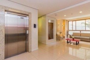 Apartamento à venda com 90m², 3 dormitórios, 1 suíte, 2 vagas no bairro Menino Deus em Porto Alegre - Foto 37