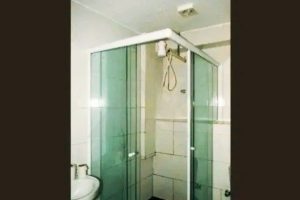 Casa com 203m², 6 dormitórios, 3 suítes, 2 vagas no bairro Centro Histórico em Porto Alegre - Foto 13