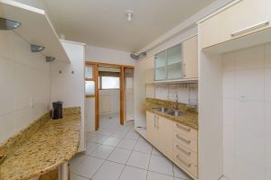 Apartamento à venda com 100m², 3 dormitórios, 1 suíte, 2 vagas no bairro Moinhos de Vento em Porto Alegre - Foto 10