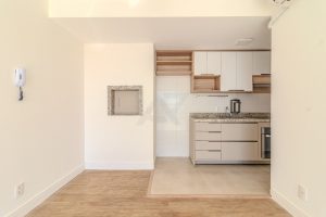 Apartamento à venda com 59m², 2 dormitórios, 1 suíte, 1 vaga no bairro Petrópolis em Porto Alegre - Foto 9