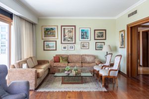 Apartamento à venda com 257m², 3 dormitórios, 1 suíte, 2 vagas no bairro Petrópolis em Porto Alegre - Foto 2