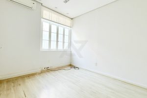 Casa com 198m², 3 dormitórios no bairro Moinho de Vento em Porto Alegre - Foto 3