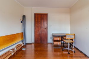 Apartamento à venda com 160m², 3 dormitórios, 1 suíte, 1 vaga no bairro Menino Deus em Porto Alegre - Foto 15