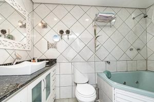 Cobertura à venda com 296m², 3 dormitórios, 1 suíte, 3 vagas no bairro Petrópolis em Porto Alegre - Foto 13