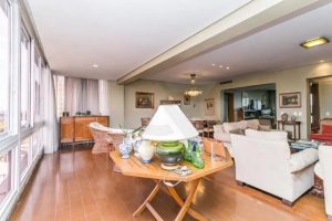 Apartamento à venda com 258m², 3 dormitórios, 1 suíte, 2 vagas no bairro Petrópolis em Porto Alegre - Foto 3