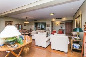 Apartamento à venda com 258m², 3 dormitórios, 1 suíte, 2 vagas no bairro Petrópolis em Porto Alegre - Foto 4