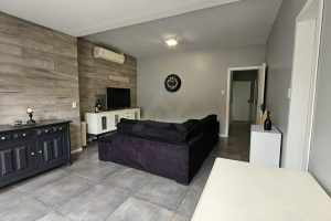 Casa com 227m², 3 dormitórios, 3 suítes, 2 vagas no bairro Três Figueiras em Porto Alegre - Foto 3