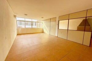 Pavilhão com 480m² no bairro Santa Maria Goretti em Porto Alegre - Foto 19