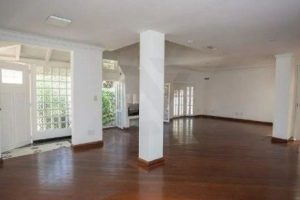 Casa com 150m², 4 dormitórios, 2 suítes, 1 vaga no bairro Auxiliadora em Porto Alegre - Foto 2