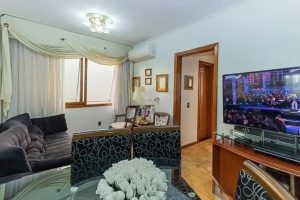 Apartamento à venda com 71m², 2 dormitórios, 2 vagas no bairro Auxiliadora em Porto Alegre - Foto 4