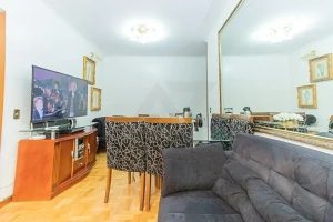 Apartamento à venda com 71m², 2 dormitórios, 2 vagas no bairro Auxiliadora em Porto Alegre - Foto 2