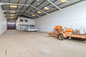 Pavilhão com 615m² no bairro Anchieta em Porto Alegre - Foto 2