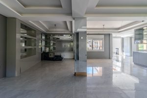 Casa à venda com 387m², 3 dormitórios, 2 suítes, 3 vagas no bairro Três Figueiras em Porto Alegre - Foto 6