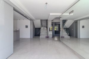 Casa à venda com 387m², 3 dormitórios, 2 suítes, 3 vagas no bairro Três Figueiras em Porto Alegre - Foto 14
