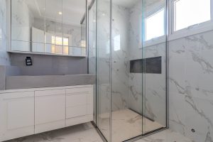 Casa à venda com 387m², 3 dormitórios, 2 suítes, 3 vagas no bairro Três Figueiras em Porto Alegre - Foto 35