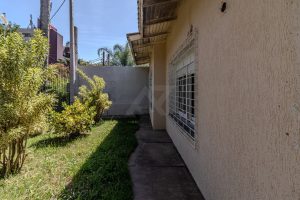 Casa à venda com 387m², 3 dormitórios, 2 suítes, 3 vagas no bairro Três Figueiras em Porto Alegre - Foto 43