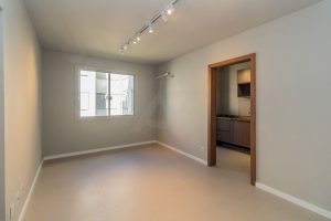 Apartamento à venda com 58m², 2 dormitórios, 1 vaga no bairro Vila Ipiranga em Porto Alegre - Foto 7