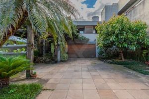 Casa com 360m², 4 dormitórios, 4 suítes, 4 vagas no bairro Cristal em Porto Alegre - Foto 18