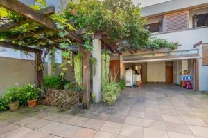 Casa com 360m², 4 dormitórios, 4 suítes, 4 vagas no bairro Cristal em Porto Alegre - Foto 15