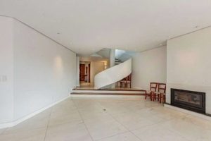Casa com 360m², 4 dormitórios, 4 suítes, 4 vagas no bairro Cristal em Porto Alegre - Foto 4