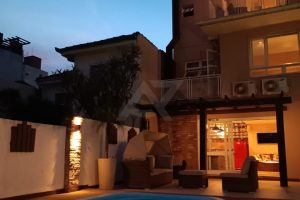 Casa com 389m², 3 dormitórios, 1 suíte, 5 vagas no bairro Higienópolis em Porto Alegre - Foto 7