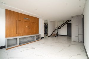 Cobertura à venda com 129m², 4 dormitórios, 1 suíte, 2 vagas no bairro Jardim Europa em Porto Alegre - Foto 2