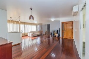 Apartamento à venda com 162m², 3 dormitórios, 1 suíte, 2 vagas no bairro Bela Vista em Porto Alegre - Foto 2