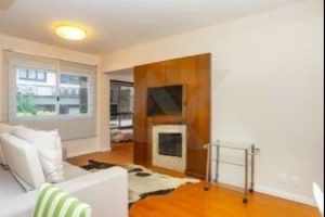 Apartamento com 84m², 2 dormitórios, 1 suíte, 1 vaga no bairro Bela Vista em Porto Alegre - Foto 2