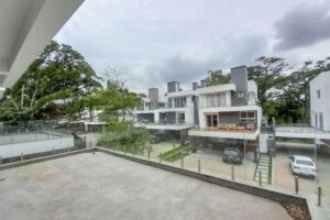 Casa em Condomínio com 300m², 3 dormitórios, 3 suítes, 2 vagas no bairro Pedra Redonda em Porto Alegre - Foto 12