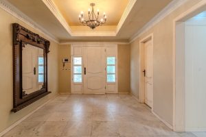 Casa com 720m², 6 dormitórios, 5 suítes, 5 vagas no bairro Três Figueiras em Porto Alegre - Foto 3