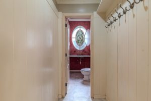 Casa com 720m², 6 dormitórios, 5 suítes, 5 vagas no bairro Três Figueiras em Porto Alegre - Foto 4