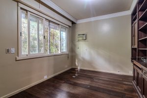 Casa com 720m², 6 dormitórios, 5 suítes, 5 vagas no bairro Três Figueiras em Porto Alegre - Foto 6