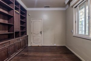 Casa com 720m², 6 dormitórios, 5 suítes, 5 vagas no bairro Três Figueiras em Porto Alegre - Foto 7