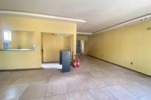 Loja com 250m² no bairro Jardim Itu em Porto Alegre - Foto 2