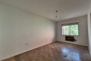 Casa com 212m², 3 dormitórios, 1 suíte, 3 vagas no bairro Chácara das Pedras em Porto Alegre - Foto 26