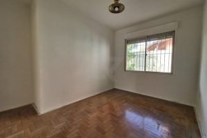 Casa com 212m², 3 dormitórios, 1 suíte, 3 vagas no bairro Chácara das Pedras em Porto Alegre - Foto 9