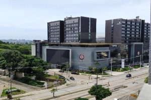 Apartamento à venda com 50m², 2 dormitórios, 1 vaga no bairro Glória em Porto Alegre - Foto 3