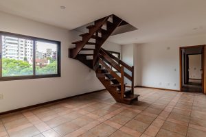 Cobertura à venda com 245m², 3 dormitórios, 1 suíte, 2 vagas no bairro Mont Serrat em Porto Alegre - Foto 2