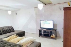 Casa com 600m², 5 dormitórios, 3 suítes, 7 vagas no bairro Teresópolis em Porto Alegre - Foto 5