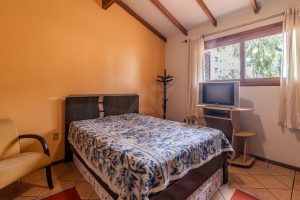 Casa com 200m², 3 dormitórios, 1 suíte, 3 vagas no bairro Auxiliadora em Porto Alegre - Foto 31