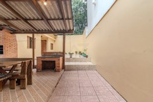 Casa com 200m², 3 dormitórios, 1 suíte, 3 vagas no bairro Auxiliadora em Porto Alegre - Foto 37
