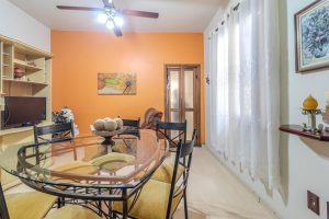 Casa com 200m², 3 dormitórios, 1 suíte, 3 vagas no bairro Auxiliadora em Porto Alegre - Foto 10