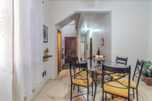 Casa com 200m², 3 dormitórios, 1 suíte, 3 vagas no bairro Auxiliadora em Porto Alegre - Foto 11