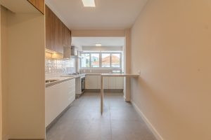 Apartamento à venda com 120m², 3 dormitórios, 1 suíte, 2 vagas no bairro Petrópolis em Porto Alegre - Foto 7