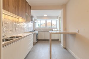 Apartamento à venda com 120m², 3 dormitórios, 1 suíte, 2 vagas no bairro Petrópolis em Porto Alegre - Foto 8